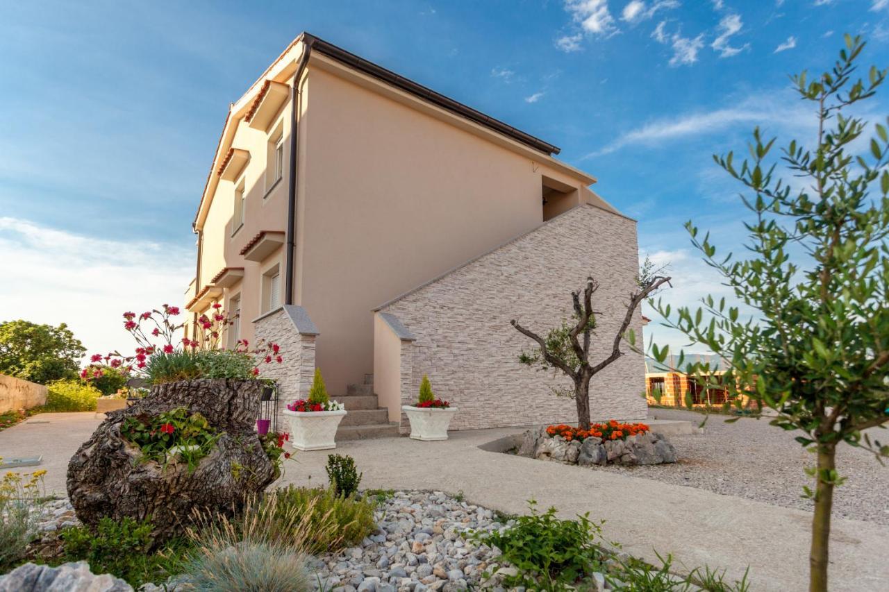 Apartments Didi Omišalj المظهر الخارجي الصورة