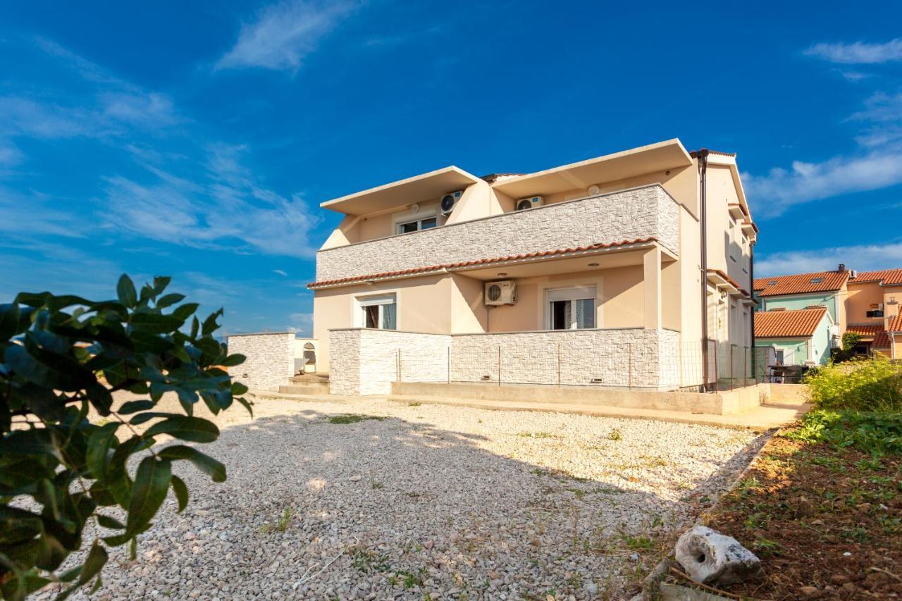 Apartments Didi Omišalj المظهر الخارجي الصورة